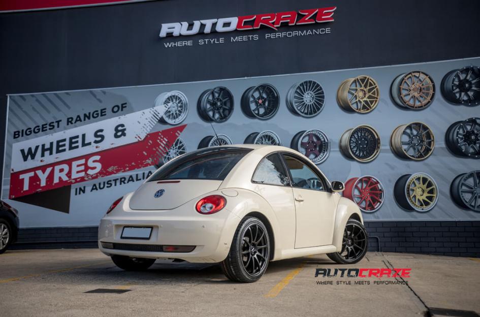 VOLKSWAGEN BEETLE HALO SATIN BLACK